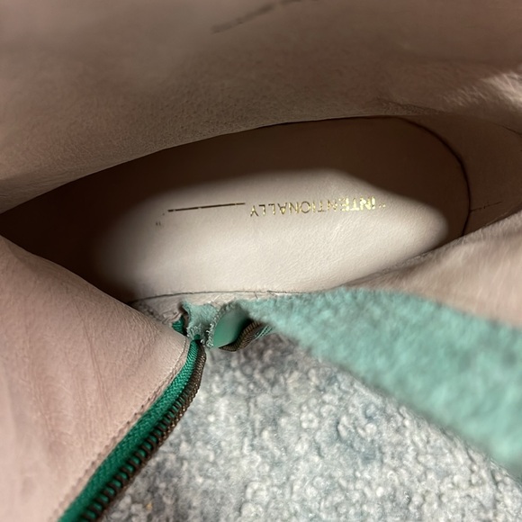 •Intentionally Blank• Green Boots - Picture 7 of 7